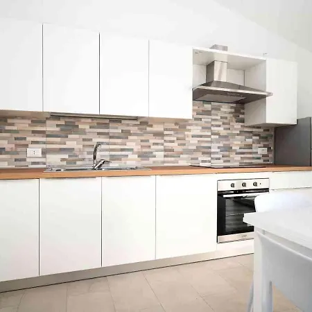 Semesterbostad Casa Girasole La Caletta